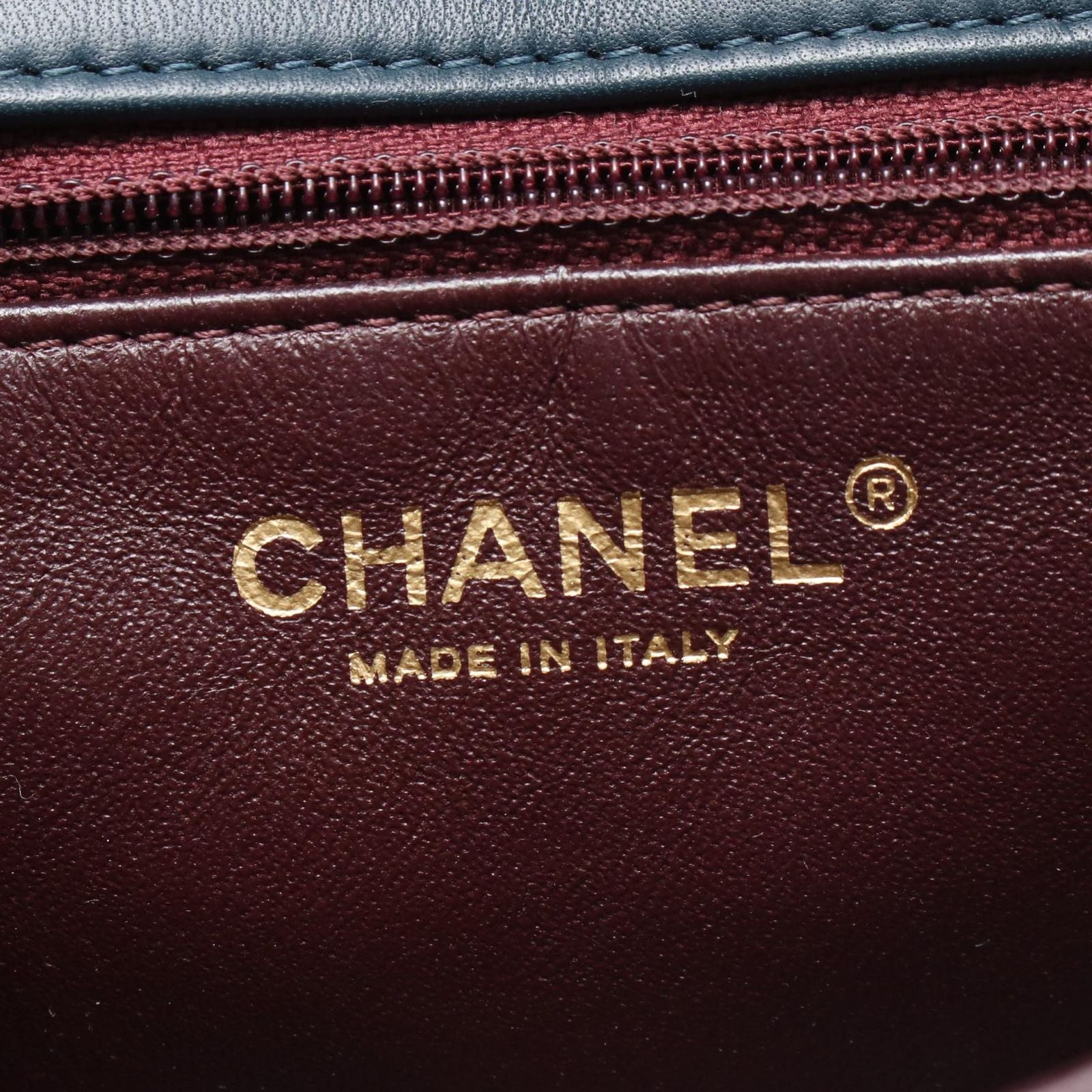 Chanel Shoulder Bag Quilted Dark Green Emerald Leather Chain — view 4