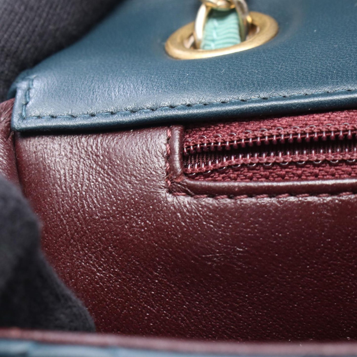Chanel Shoulder Bag Quilted Dark Green Emerald Leather Chain — view 7