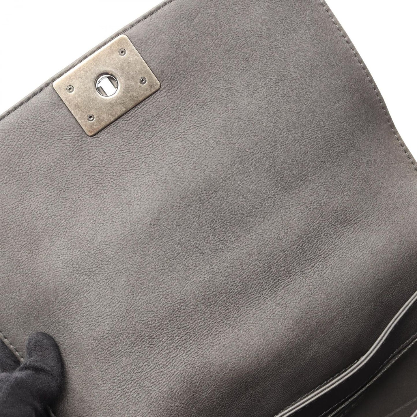 Chanel Shoulder Bag Gray Leather Chain — view 6