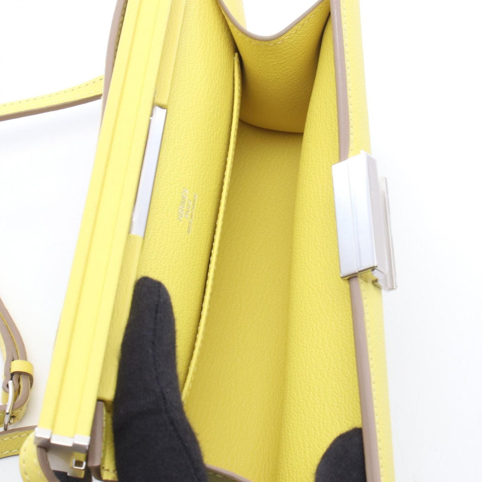 Hermes Shoulder Bag Click 21 Lime Leather — view 3