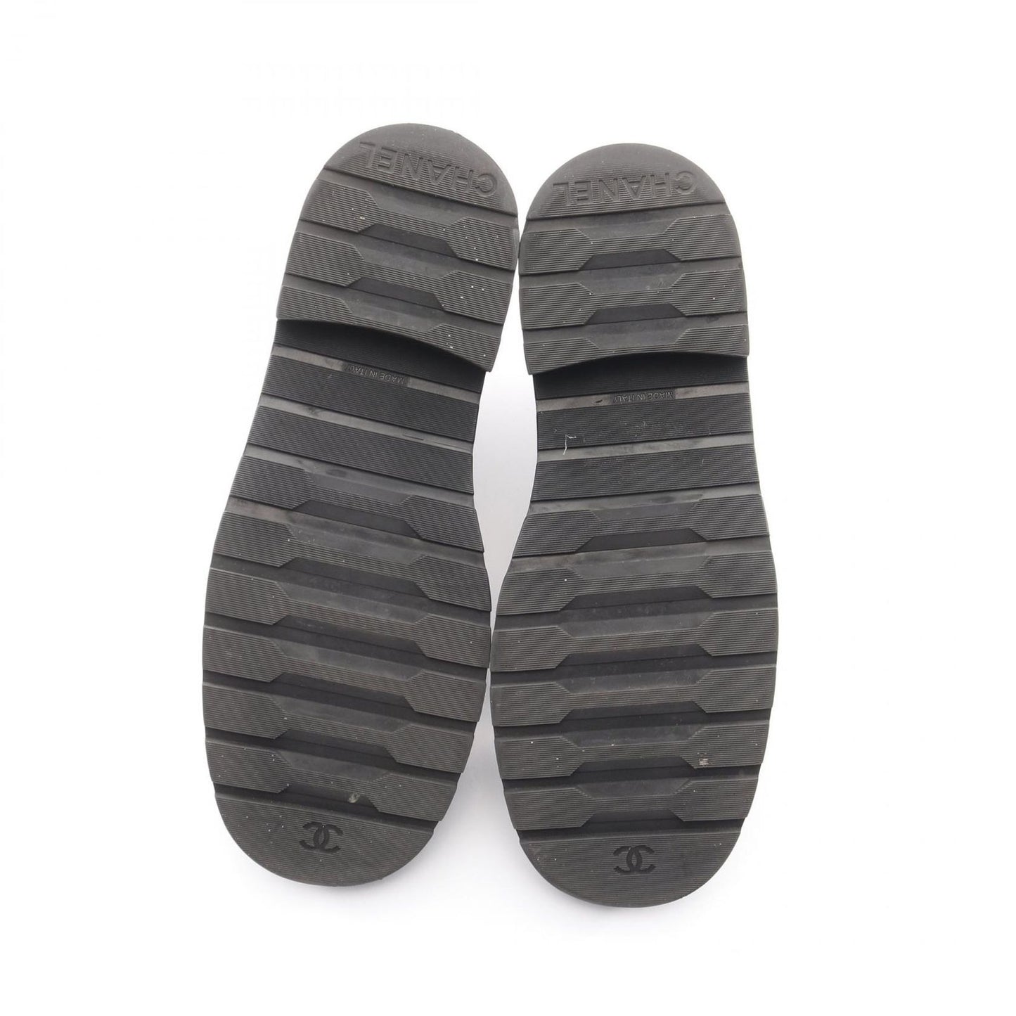 Chanel Boots Quilted Short Black Leather CC Logo — view 4