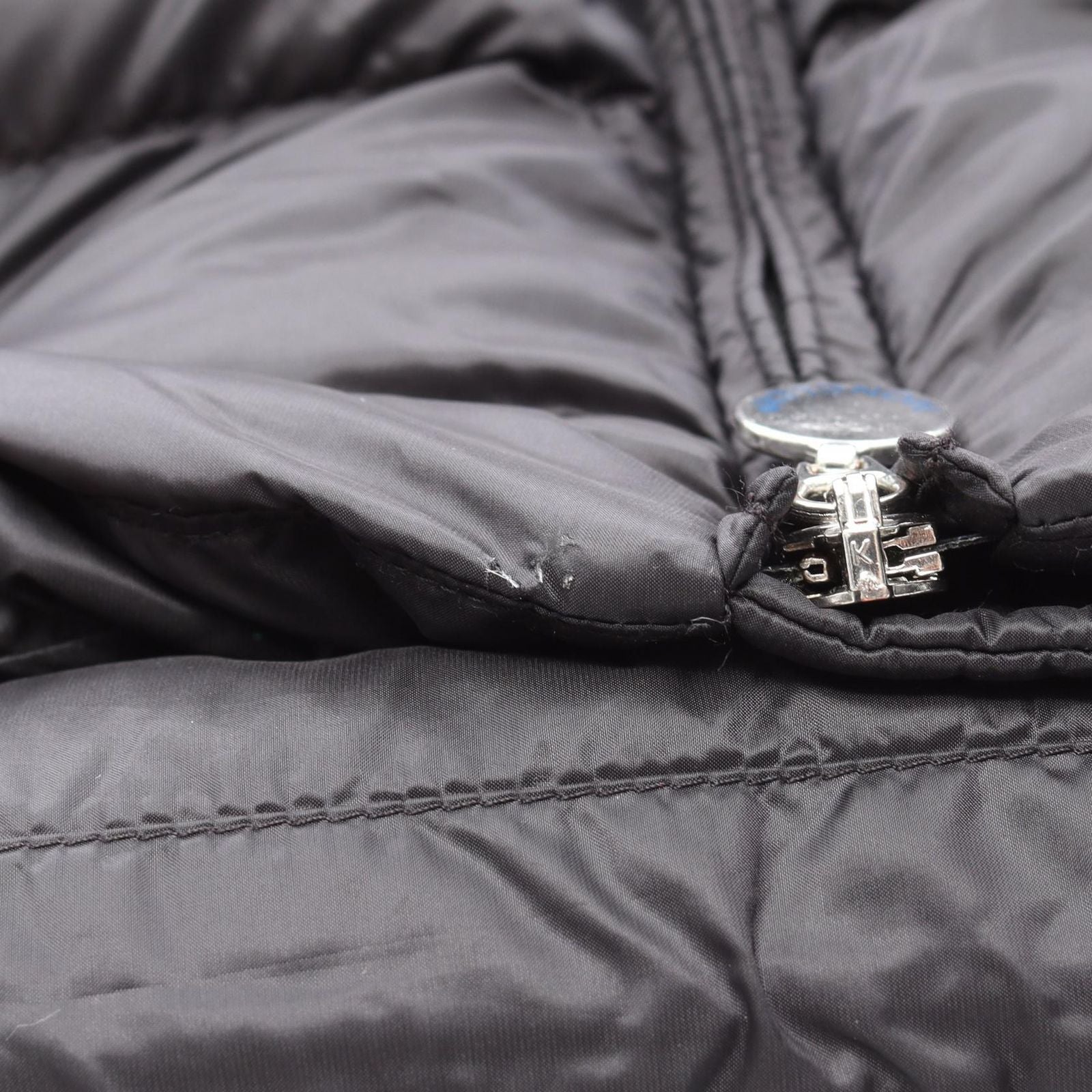 Moncler Down Jacket Vest Vanoise Hooded Nylon — view 8