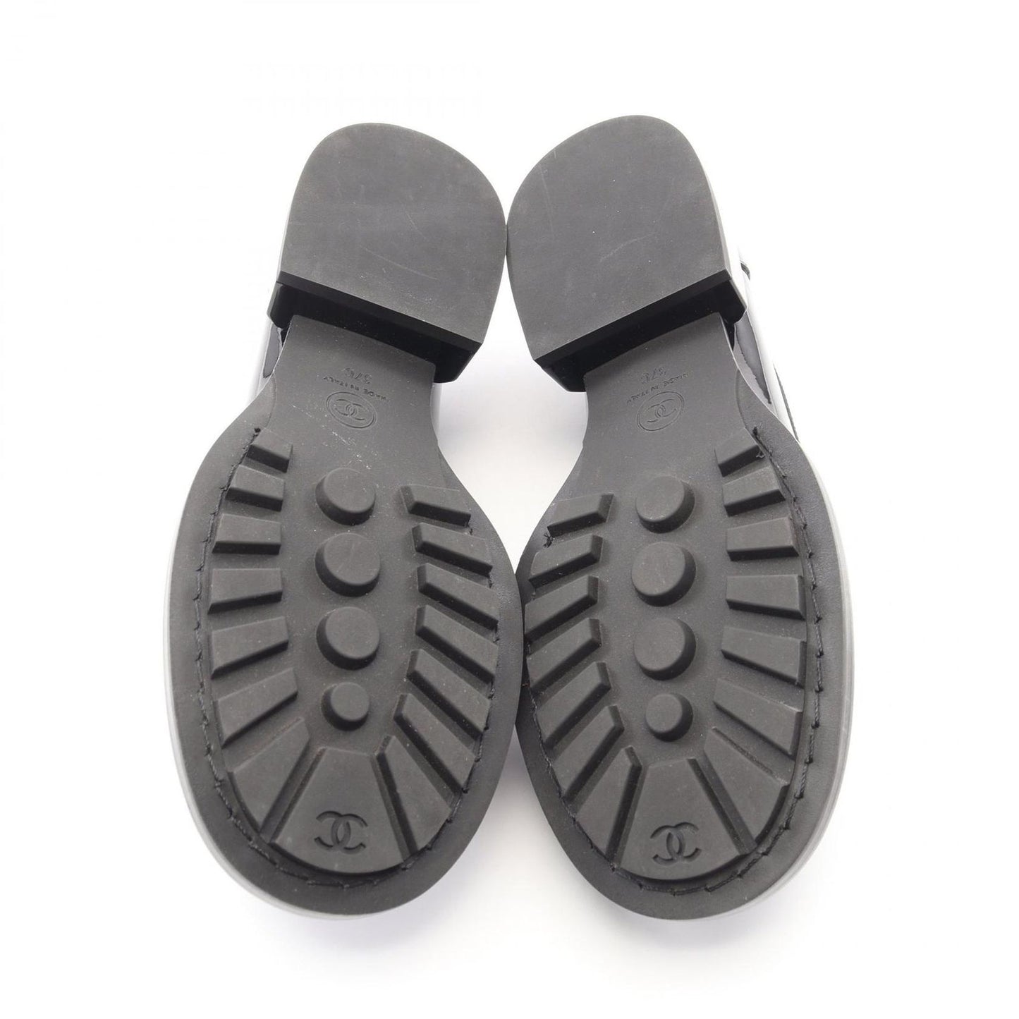 Chanel Loafers CC Logo Black Patent Leather — view 4
