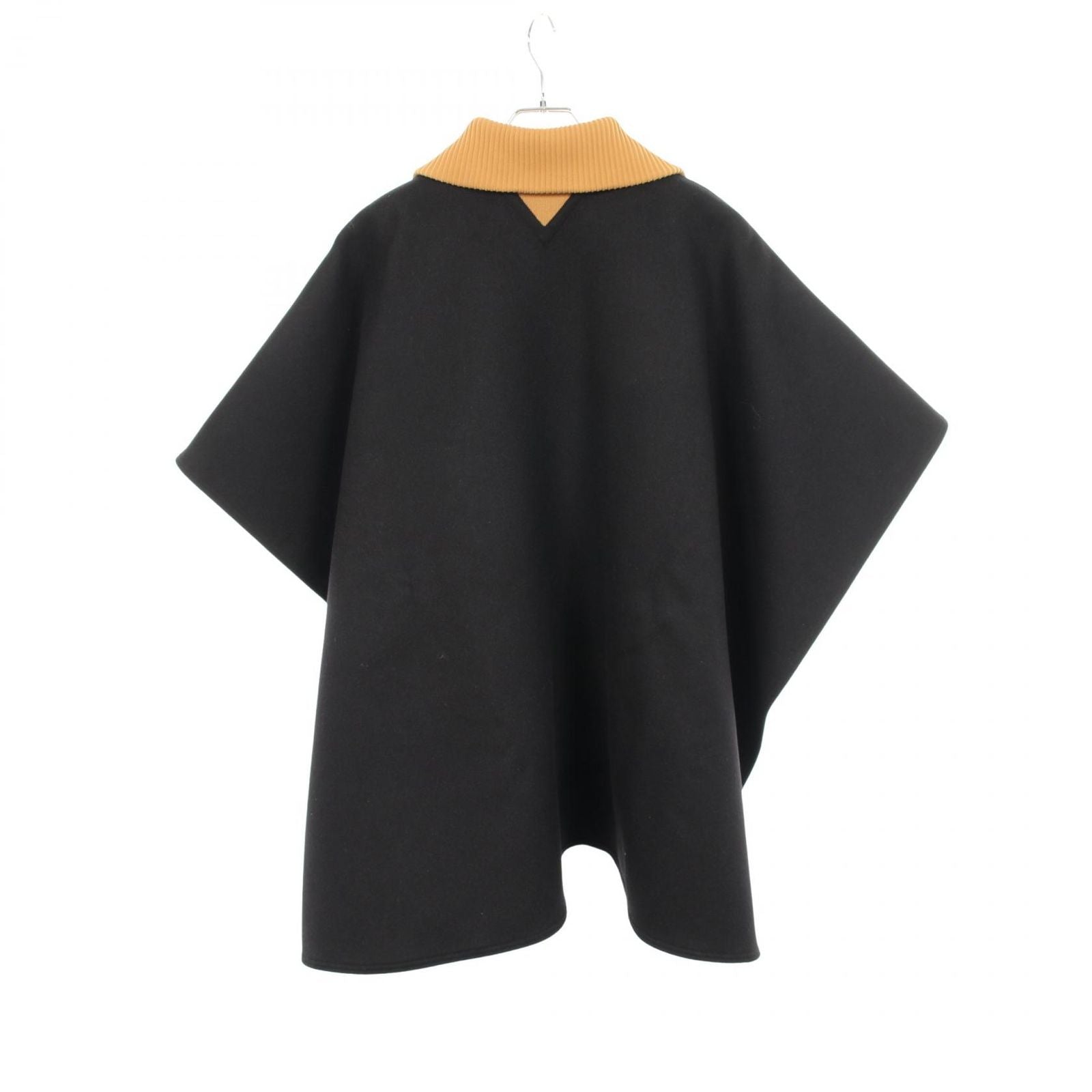 Louis Vuitton Poncho Sporty High Neck Double Face Cape Lining Monogram Qwe Wool — view 2