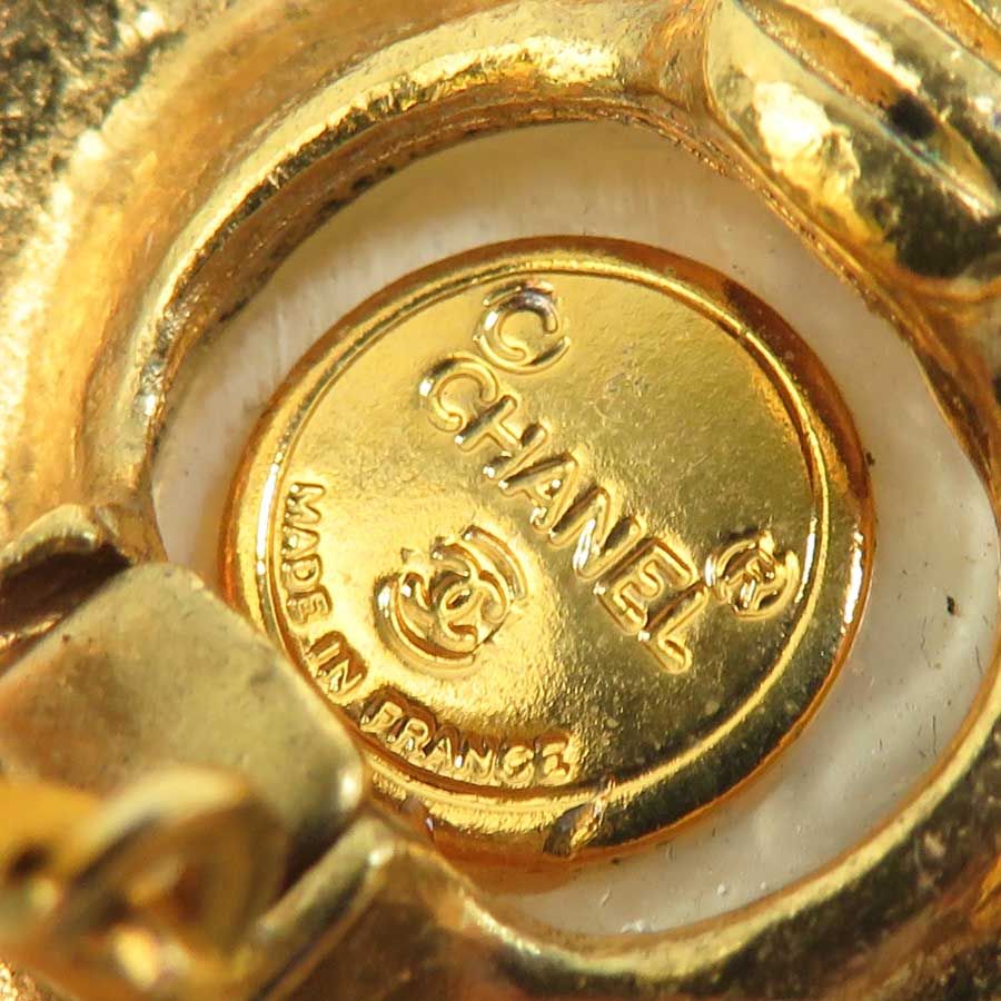 Chanel Earrings Gold — view 7