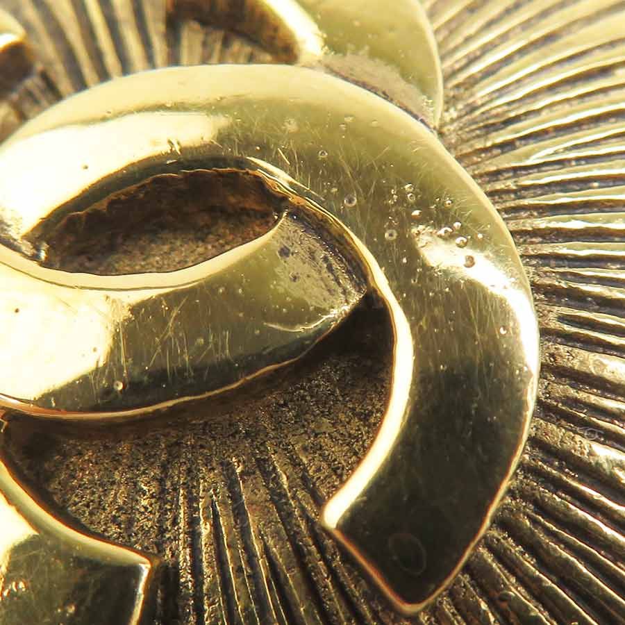 Chanel Brooch CC Logo — view 5