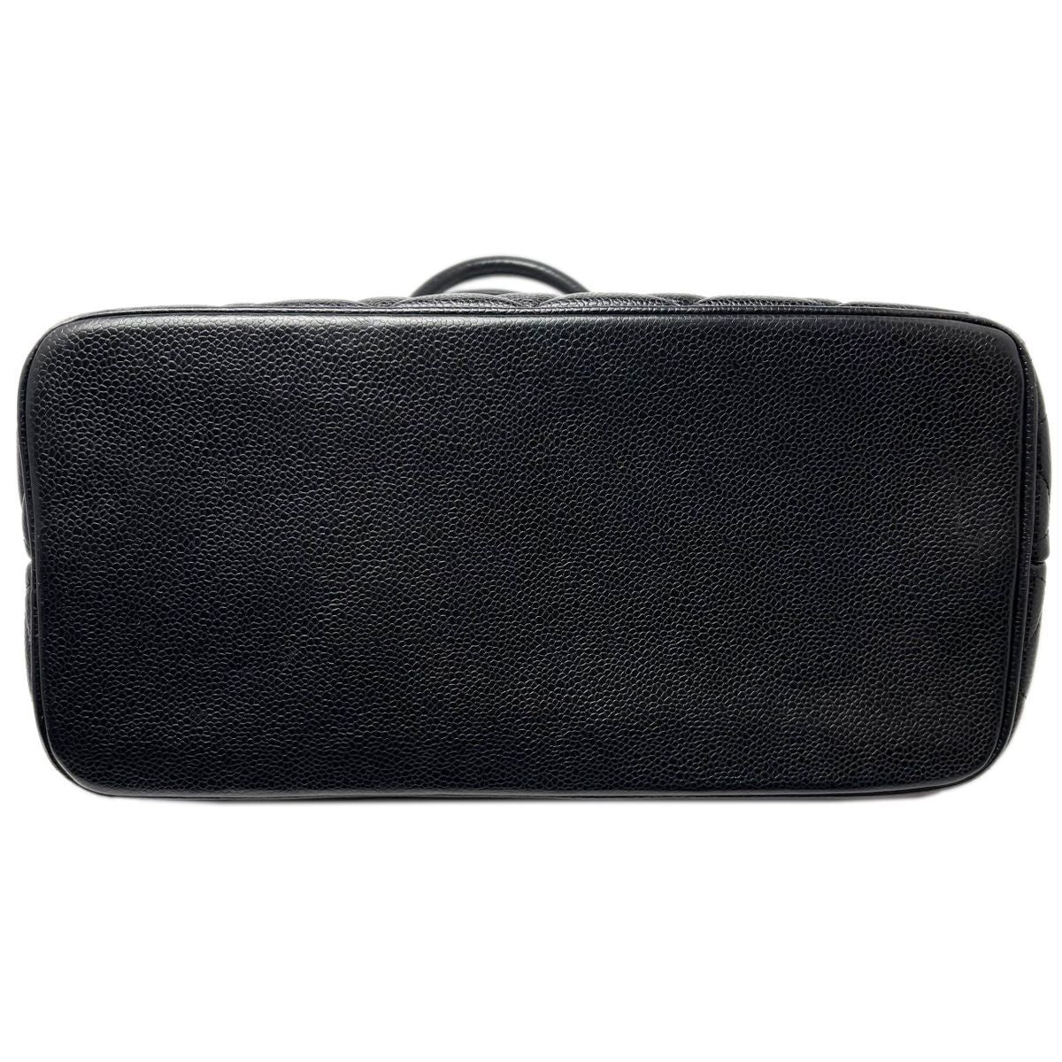 Chanel Medallion Tote Caviar Leather CC Logo Black Gold — view 8