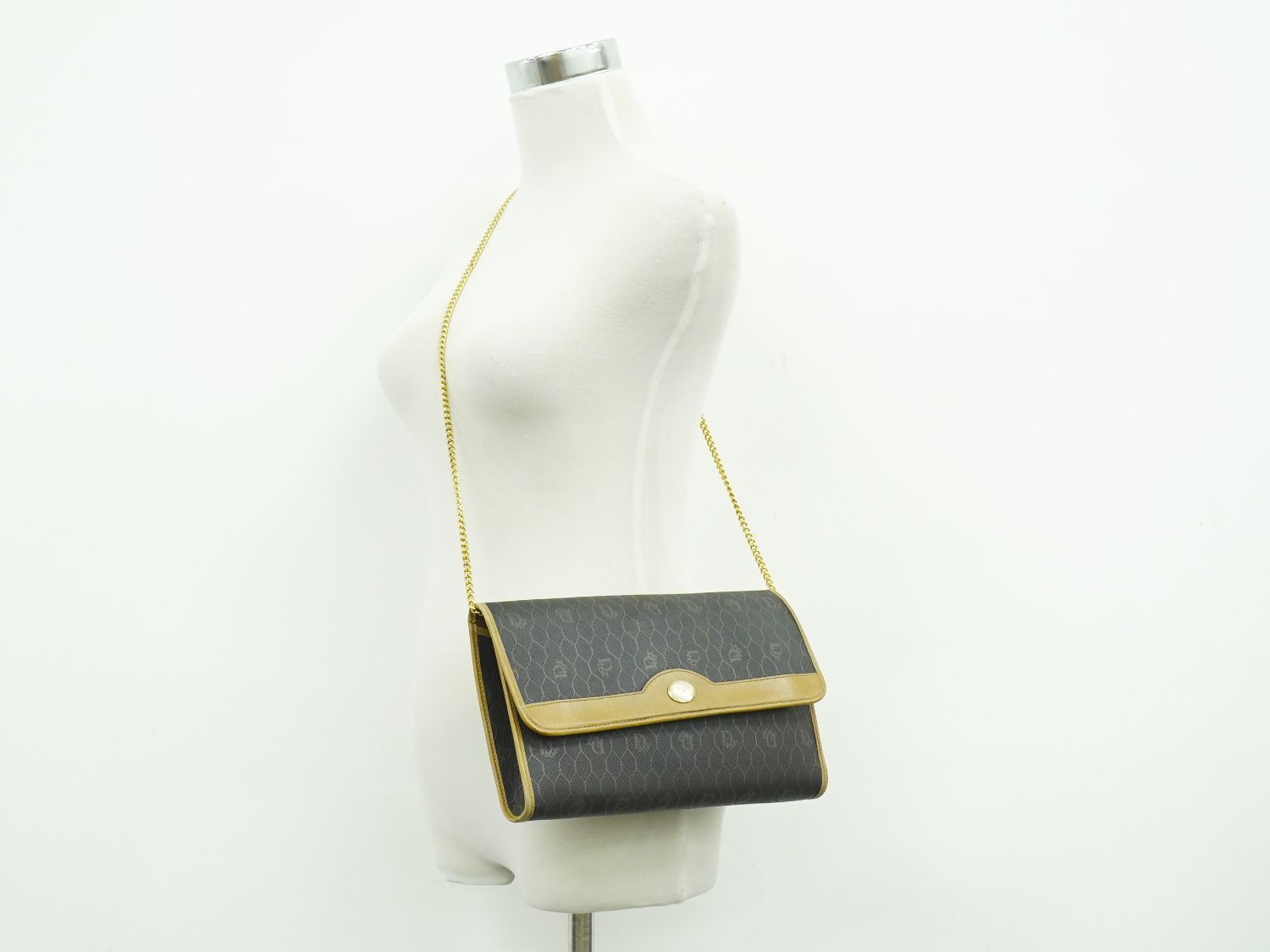 Dior Honeycomb Pattern Chain Shoulder Bag Black — view 6