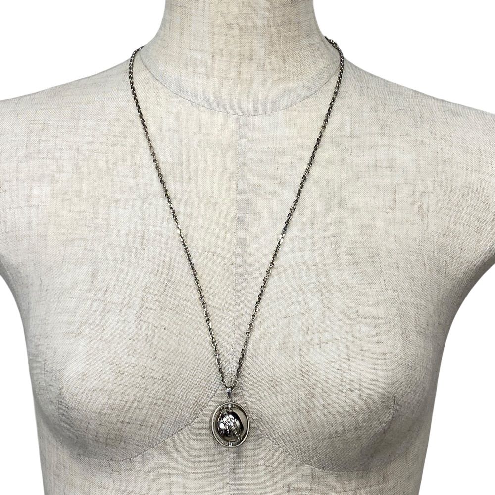 Louis Vuitton Pendant LV Glove Necklace Silver Crystal Metal Gorgeous — view 9