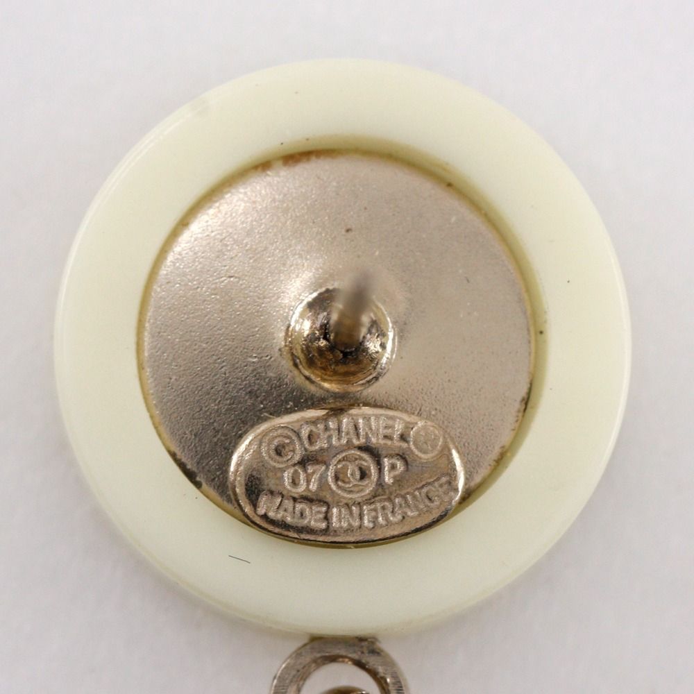Chanel Logo CC Round Vintage Metal Gold Earrings — view 8