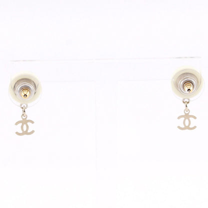 Chanel Logo CC Round Vintage Metal Gold Earrings — view 3
