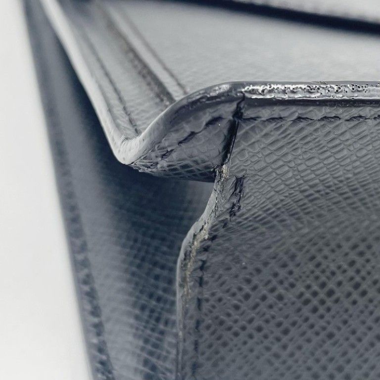 Louis Vuitton Clutch Belair Ardoise Taiga Second Silver — view 4