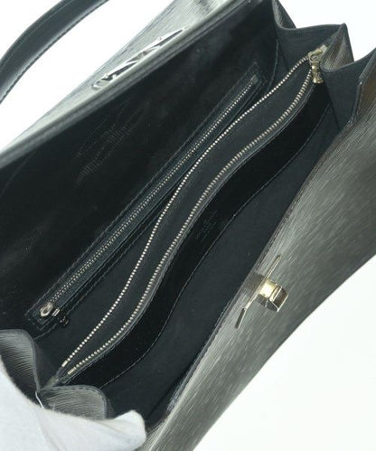 Louis Vuitton Shoulder Bag — view 4