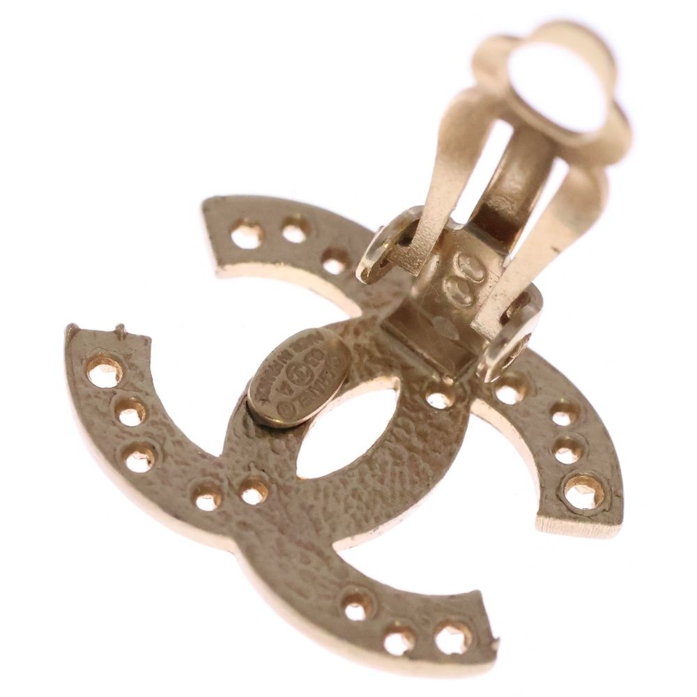 Chanel CC Logo Perforated Star Earrings Gold — view 5