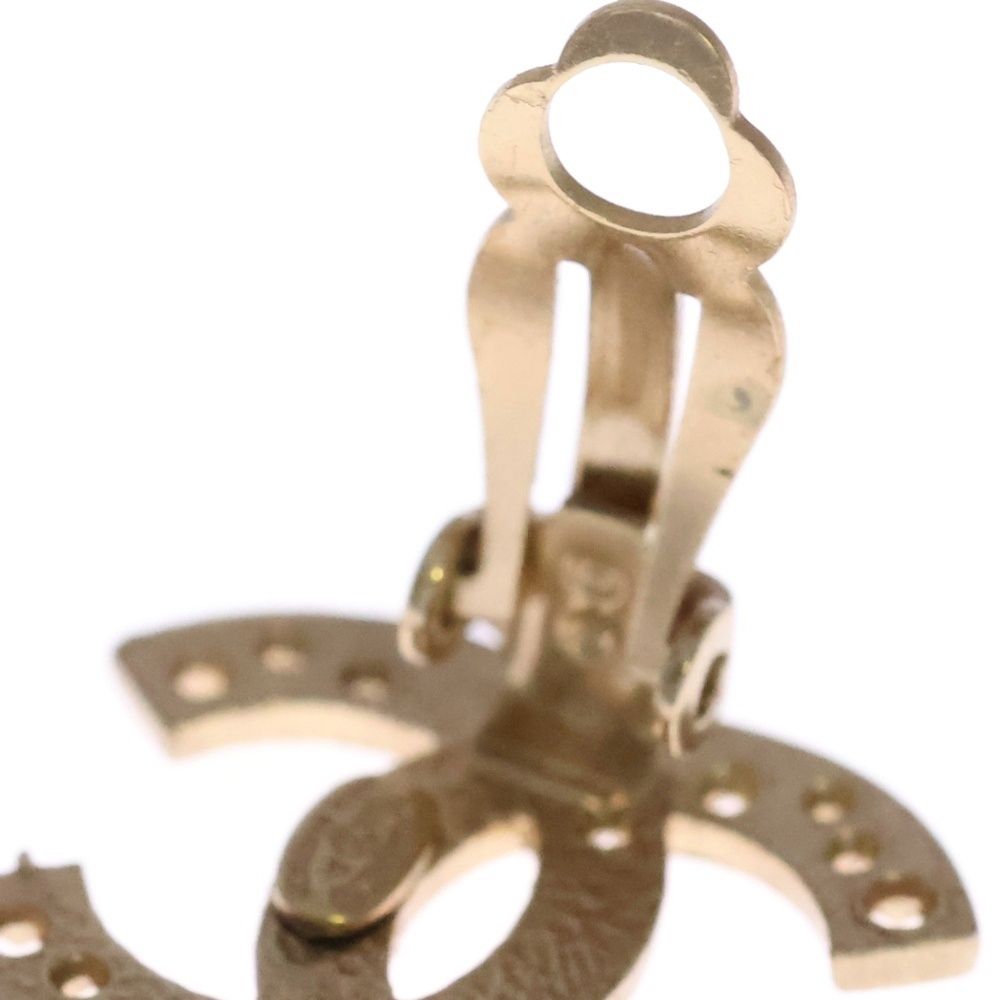 Chanel CC Logo Perforated Star Earrings Gold — view 6