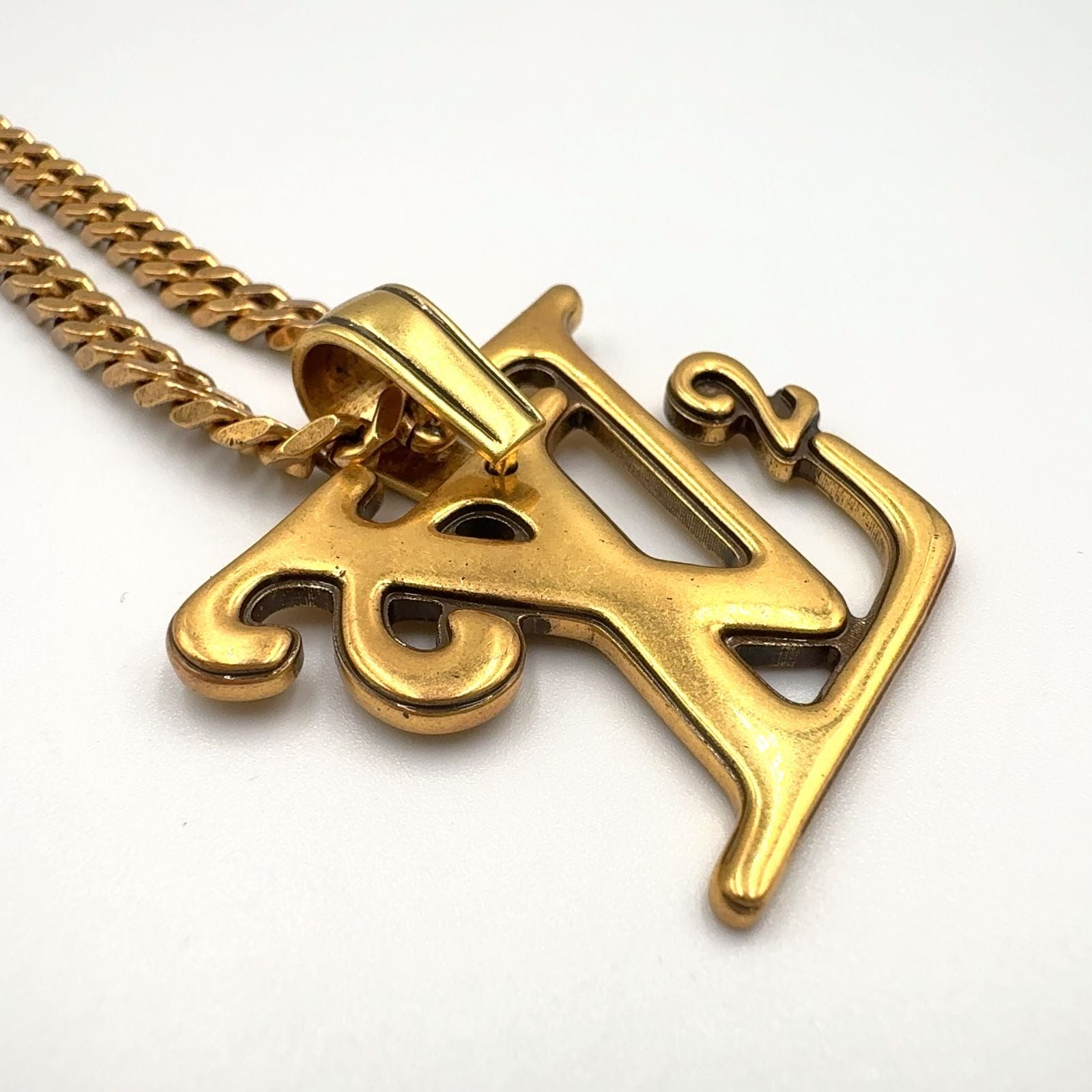 Louis Vuitton Collier Squared LV Collaboration Metal Gold Necklace — view 9