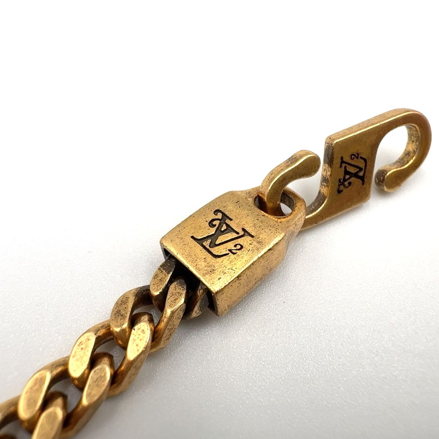 Louis Vuitton Collier Squared LV Collaboration Metal Gold Necklace — view 5