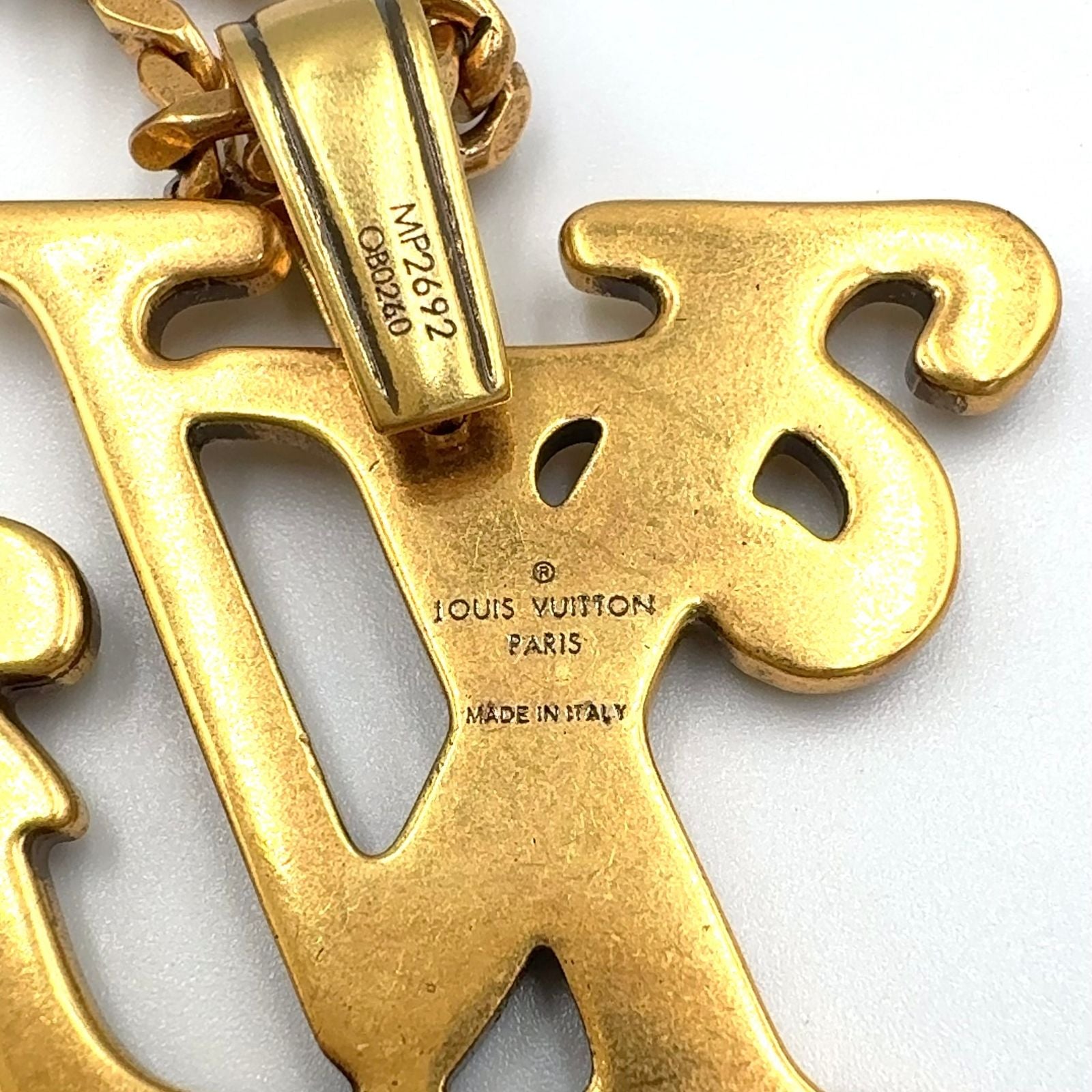 Louis Vuitton Collier Squared LV Collaboration Metal Gold Necklace — view 4