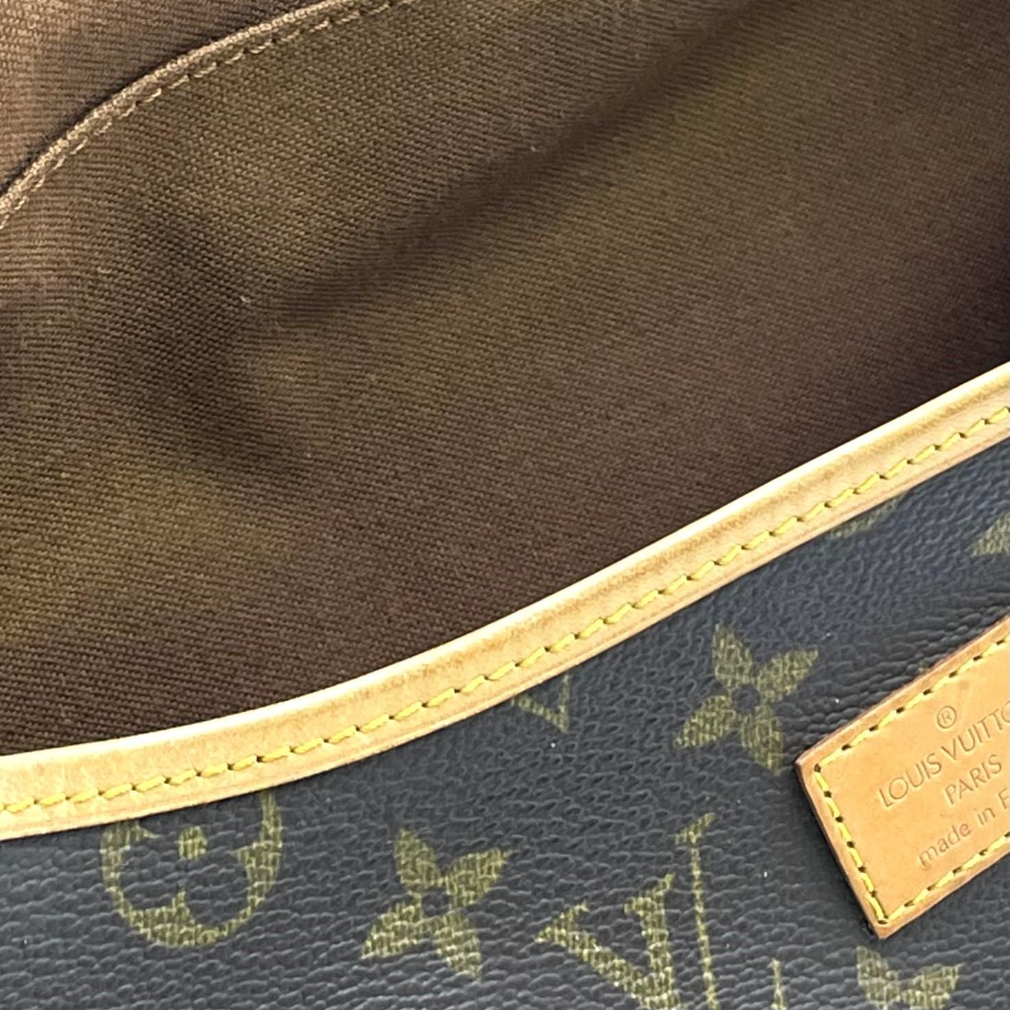Louis Vuitton Saumur 35 Monogram Leather Brown Shoulder Bag Gold — view 9