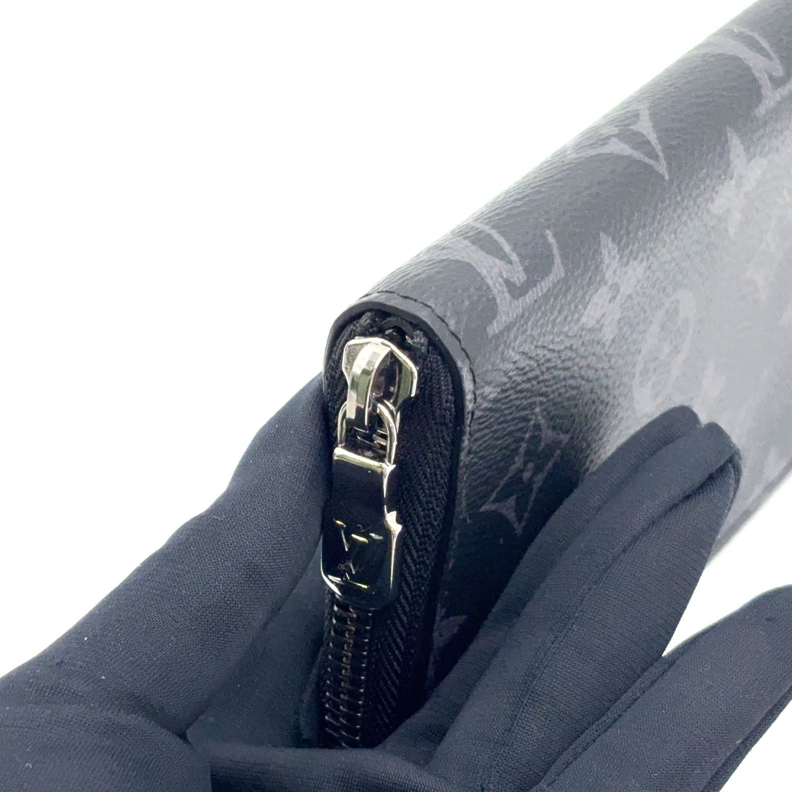 Louis Vuitton Zippy Wallet Horizontal Monogram Eclipse Black Silver — view 6