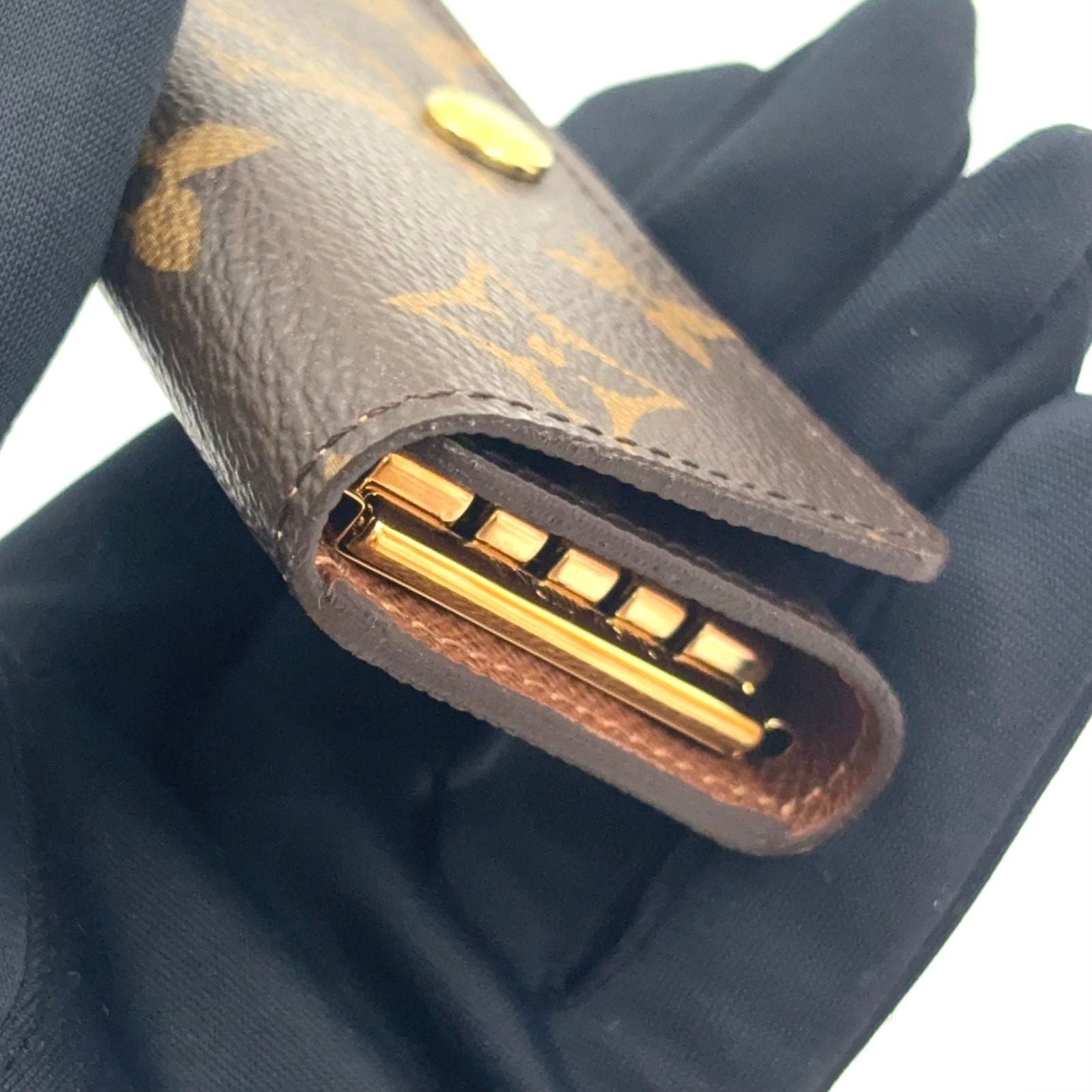 Louis Vuitton Multicles 4 Monogram Brown Key Case Gold Key Holder — view 5