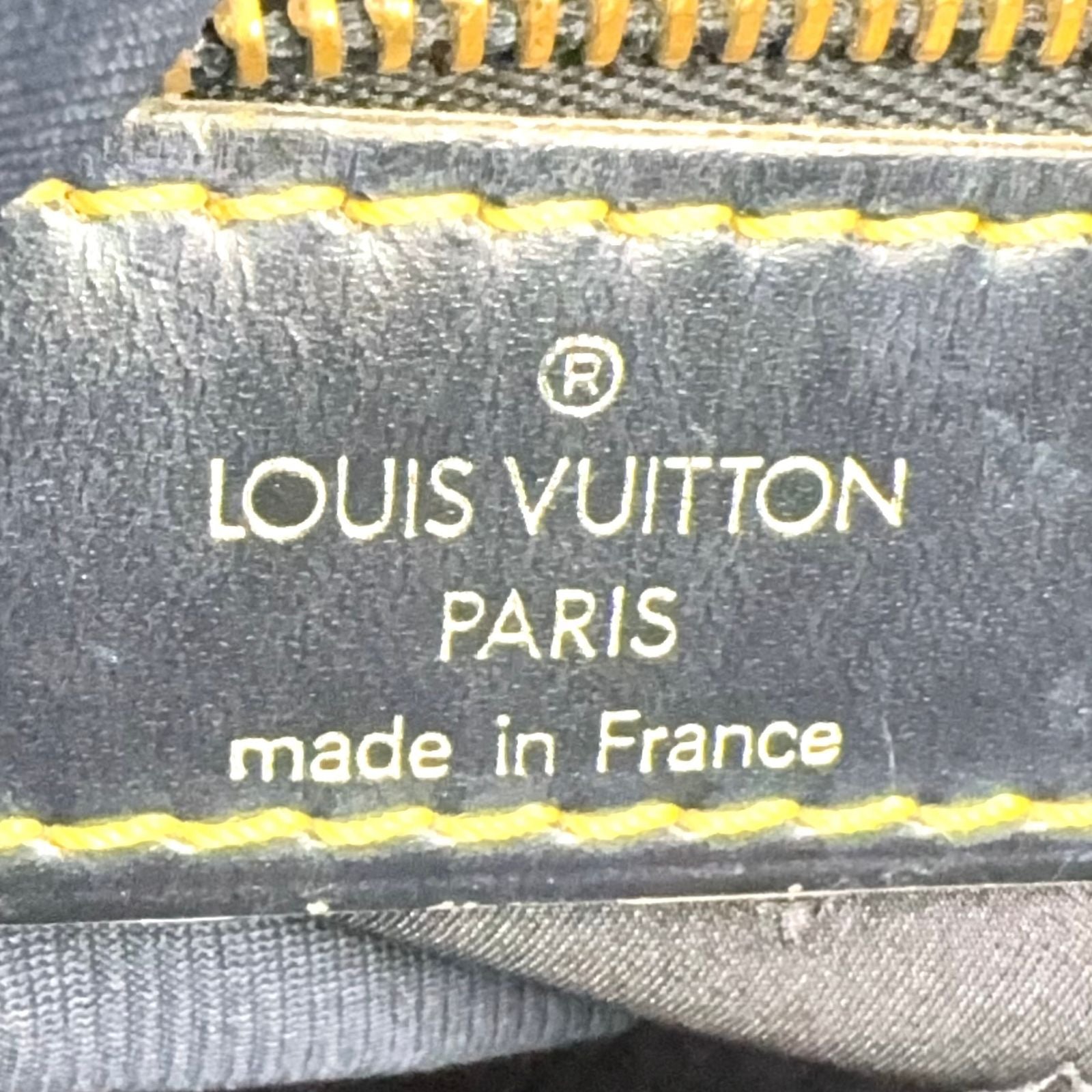 Louis Vuitton Lockit PM Suhali Noir Leather Black Handbag — view 4