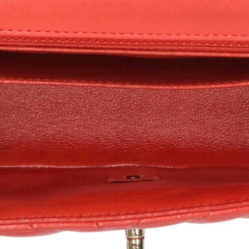 Chanel Blanc Lambskin Chain Shoulder Bag — view 3