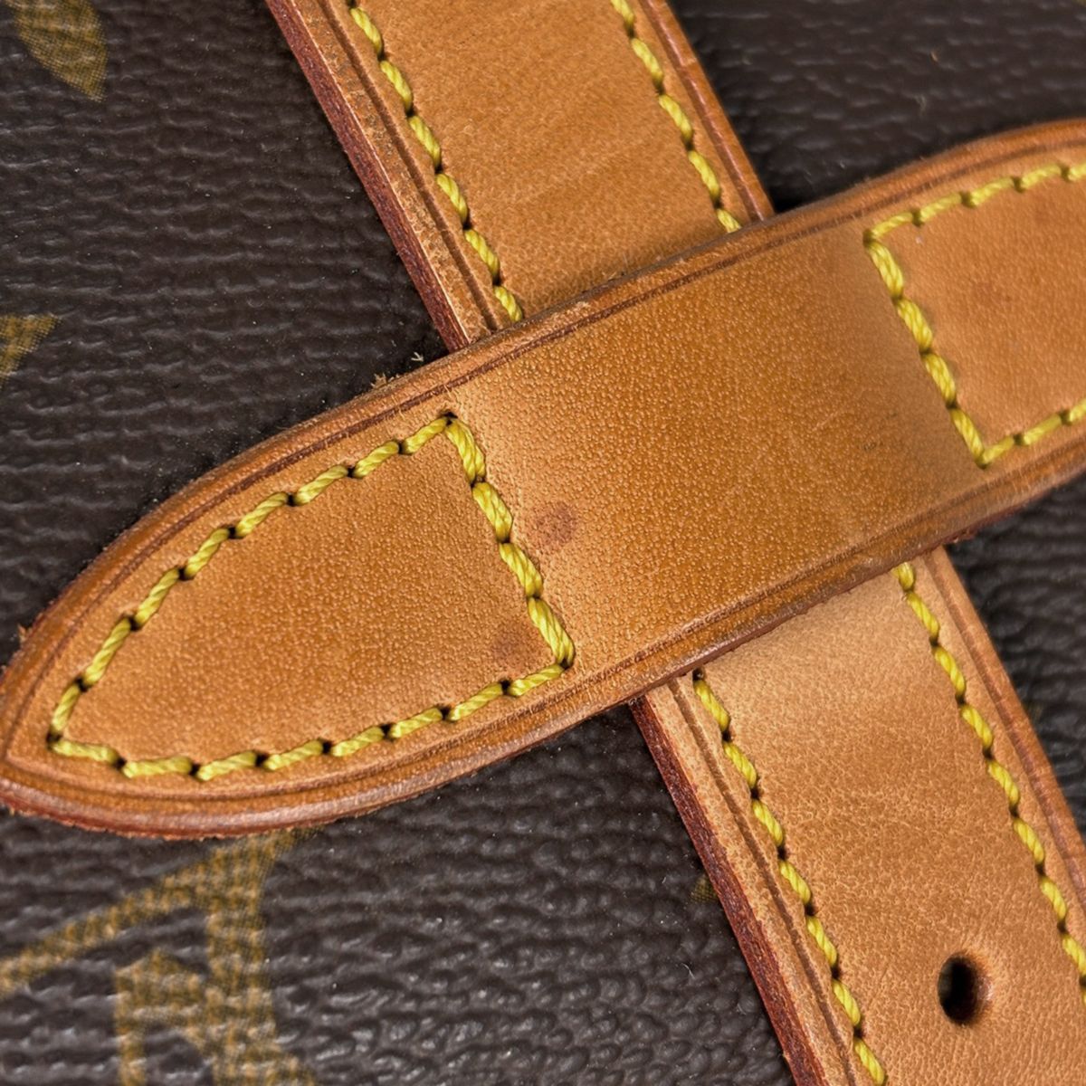 Louis Vuitton Saumur 30 Crossbody Shoulder Bag Monogram Brown — view 4