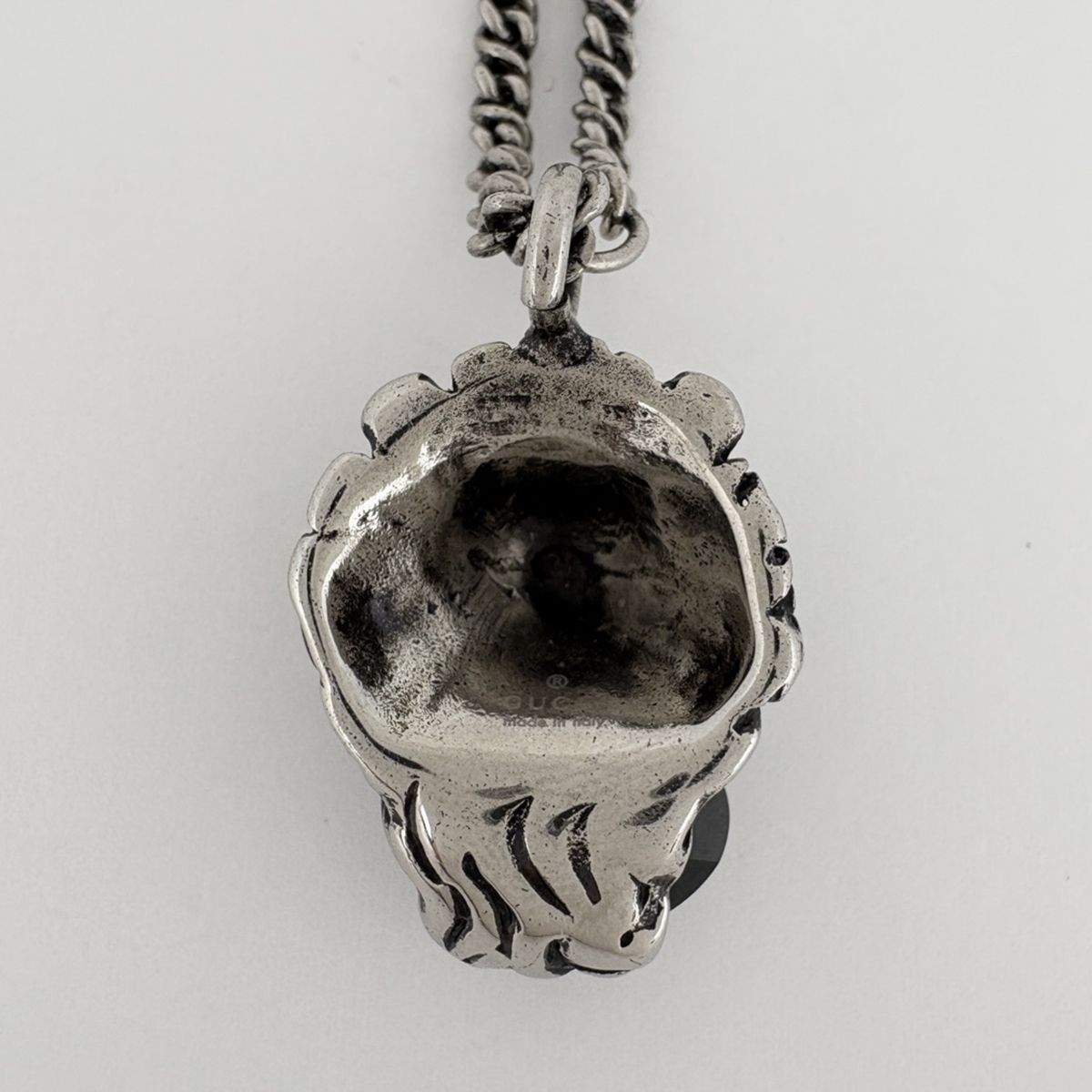 Gucci Lion Head Necklace Crystal Metal Silver — view 2