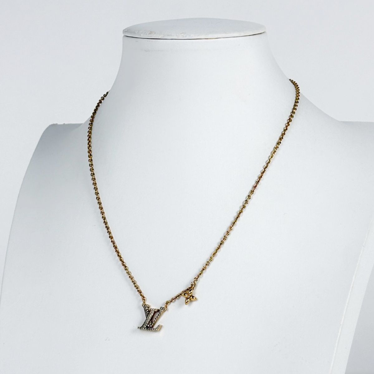 Louis Vuitton Necklace LV Iconic Logo Gold Plated — view 4