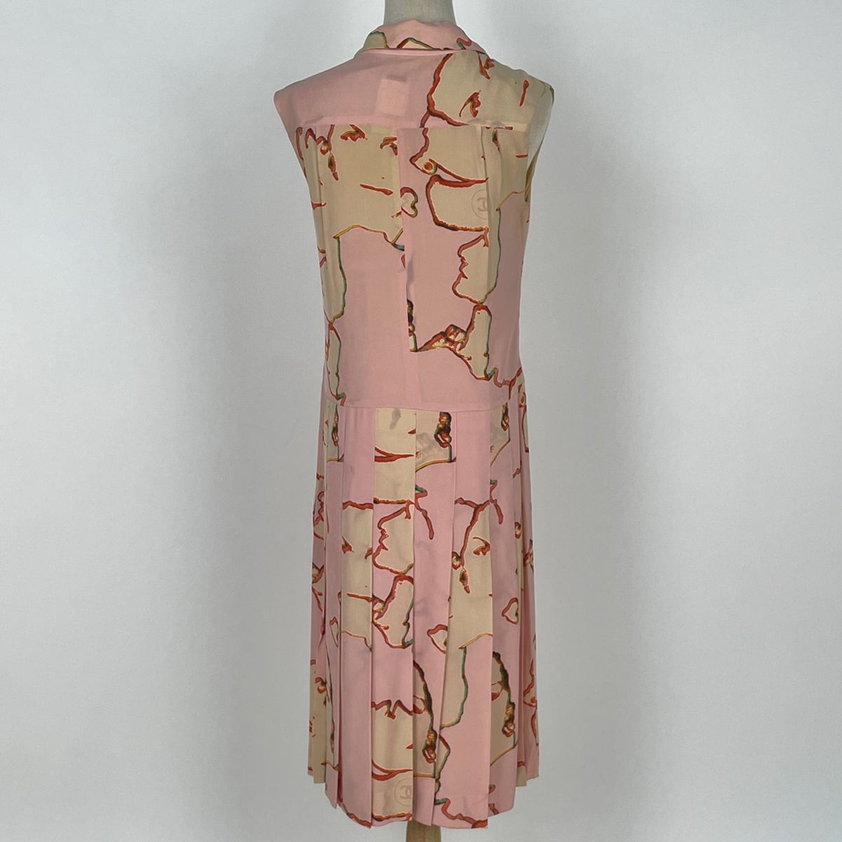Chanel Sleeveless Dress All Over Pattern Pleats CC Logo Skirt Silk Pink — view 3
