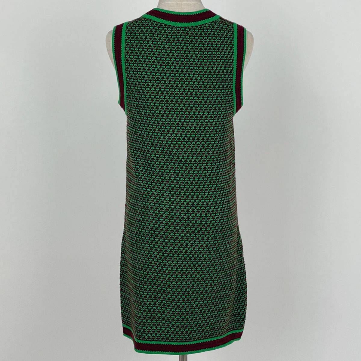 Chanel CC Logo Button Sleeveless Dress Knit Skirt Cashmere Green — view 3