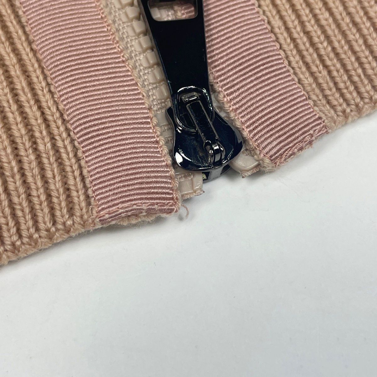 Moncler Knit Contrast Down Jacket Floral Top Cardigan Pink — view 4
