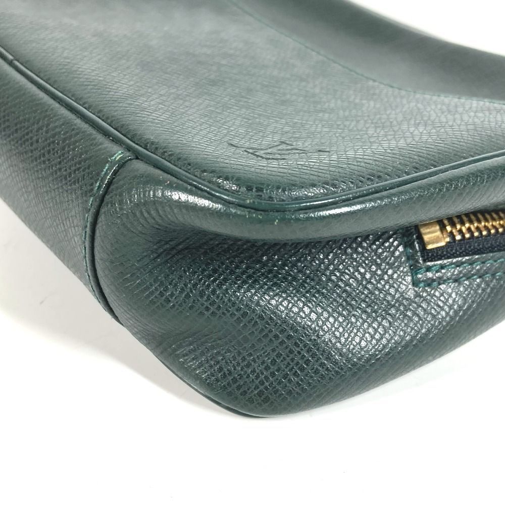 Louis Vuitton Pouch Taiga Leather Epi Sea Green — view 6