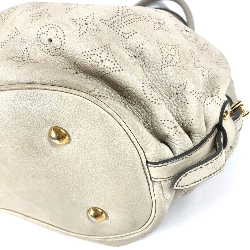 Louis Vuitton Shoulder Bag XL Monogram Mahina Leather Run White — view 6