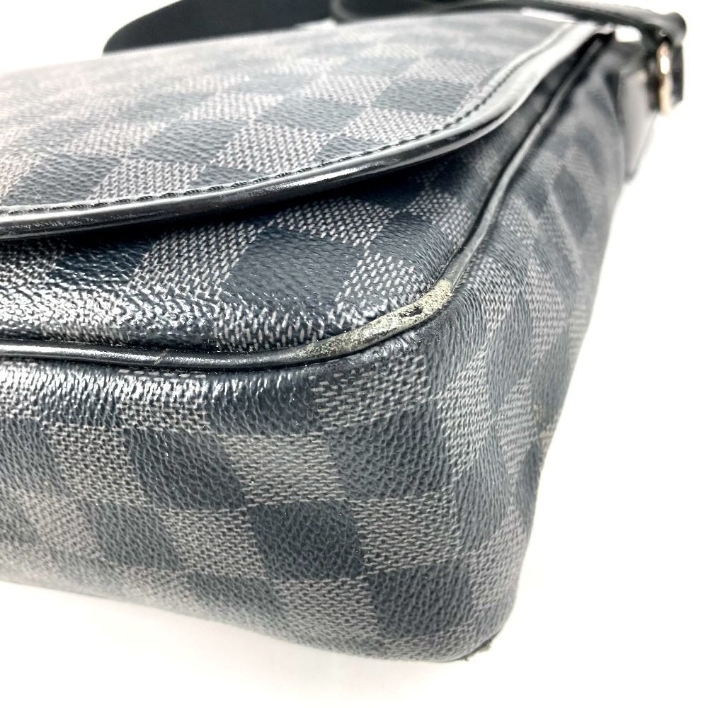 Louis Vuitton Shoulder Bag Daniel MM Damier Graphite Canvas Black — view 6