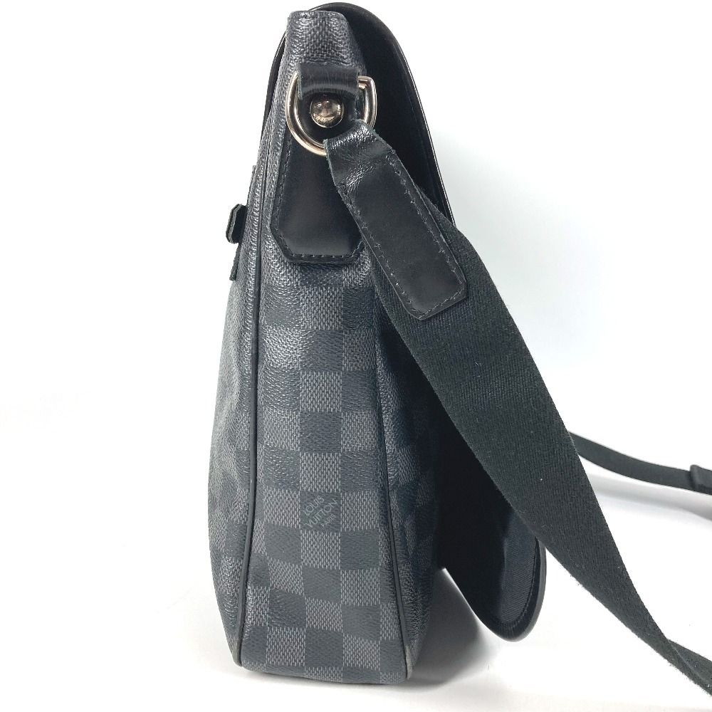 Louis Vuitton Shoulder Bag Daniel MM Damier Graphite Canvas Black — view 4