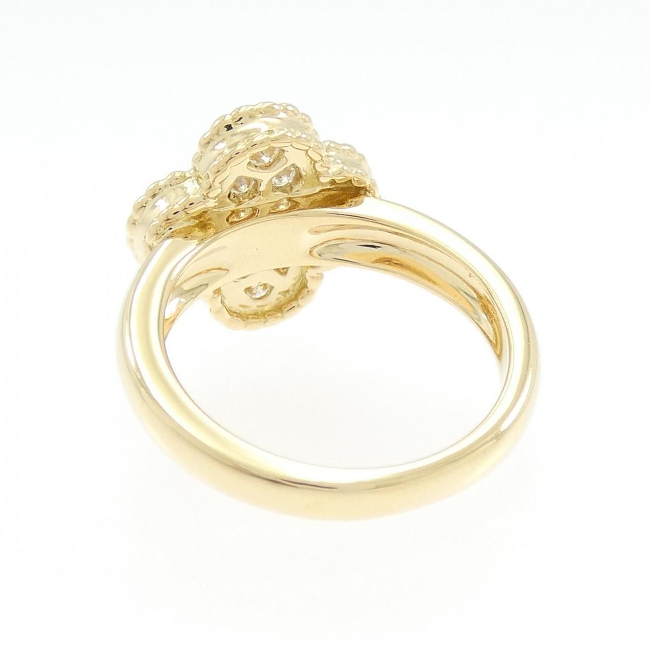 Van Cleef & Arpels Vintage Alhambra Ring — view 3