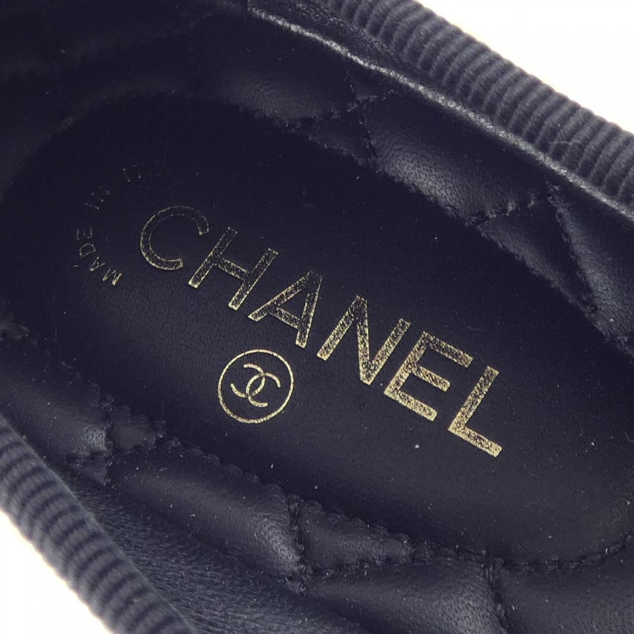 Chanel Flat Shoes Sneakers Black — view 6