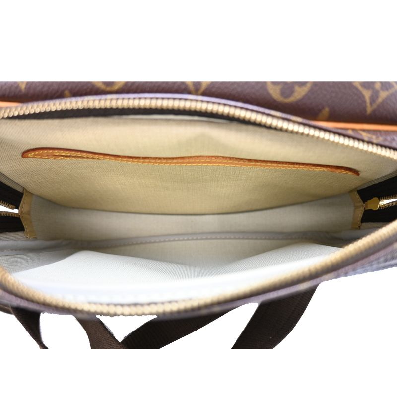 Louis Vuitton Shoulder Bag — view 6