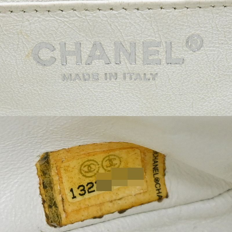 Chanel Shoulder Bag White — view 8