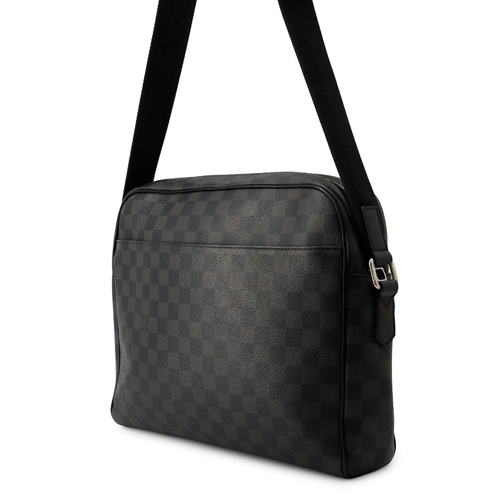 Louis Vuitton Shoulder Bag Damier Graphite Dayton MM Black — view 2