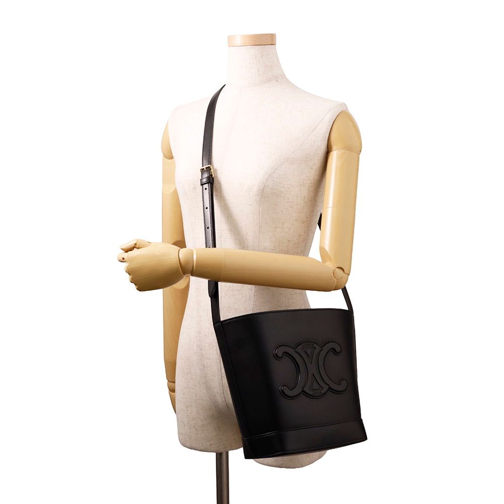 Celine Shoulder Bag Cuir Triomphe Small Black — view 4