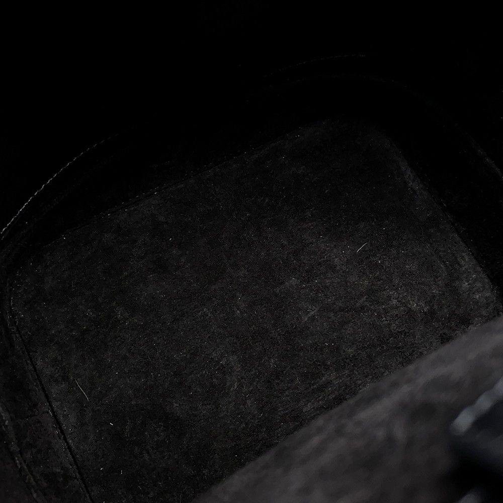 Celine Shoulder Bag Cuir Triomphe Small Black — view 9