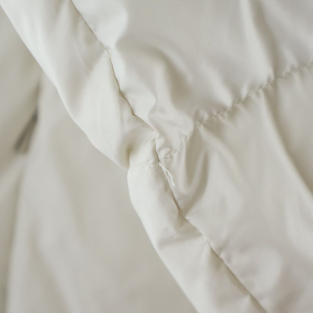Moncler Akishima Down Jacket White — view 5