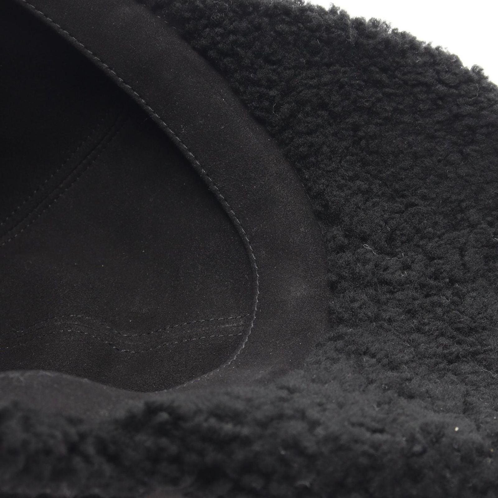 Chanel Cap CC Logo Boa Shearling Cap Hat — view 5