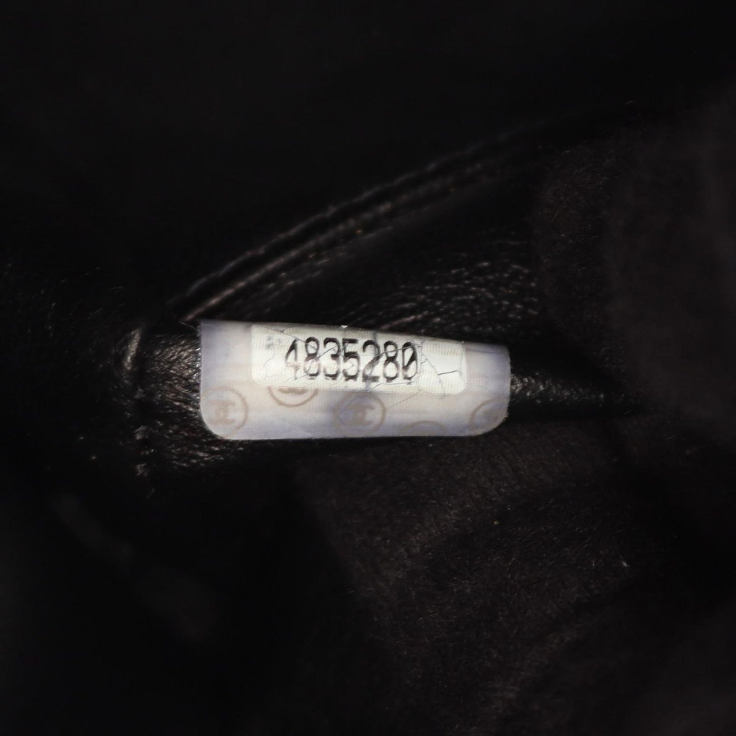 Chanel Tote Quilted Black Patent Leather CC Logo — view 5