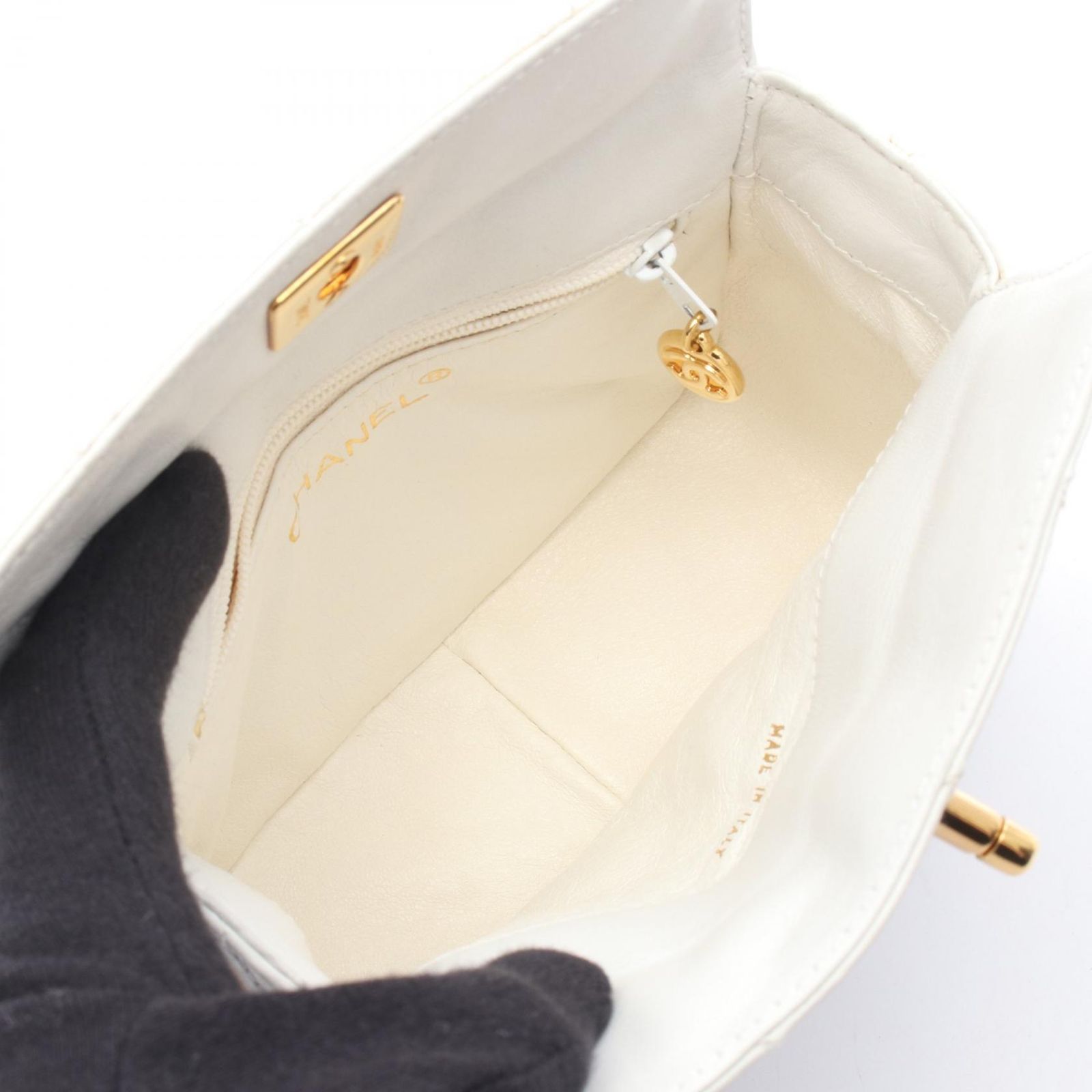 Chanel Handbag Quilted White Lambskin Chain Bag — view 3