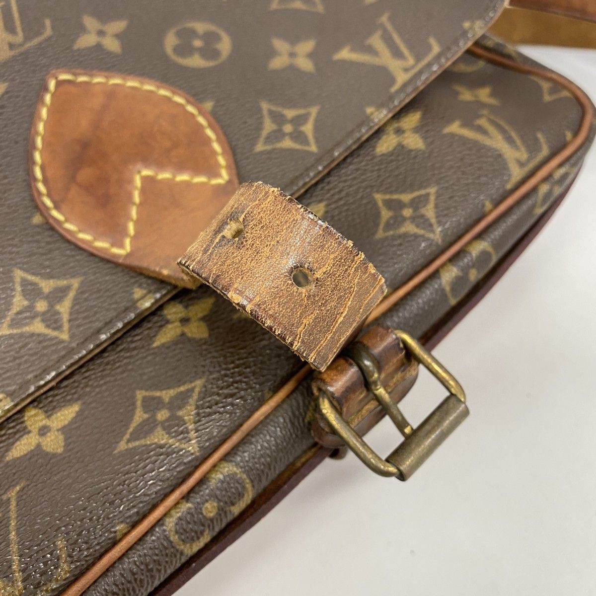 Louis Vuitton Shoulder Bag Monogram Carte Ciel GM Brown — view 8