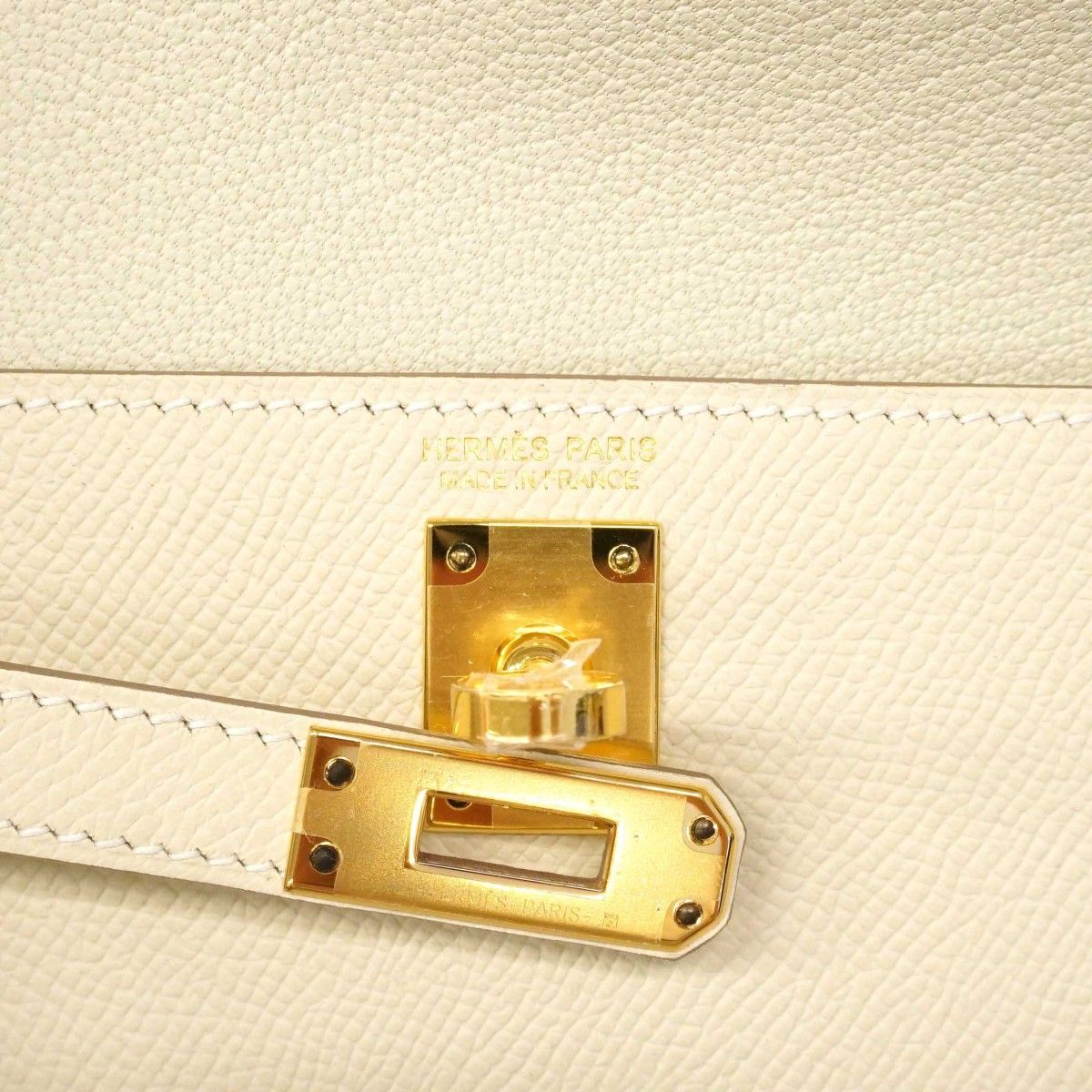 Hermes Shoulder Bag Kelly 20 Order Veau Epsom Cles Gold — view 5